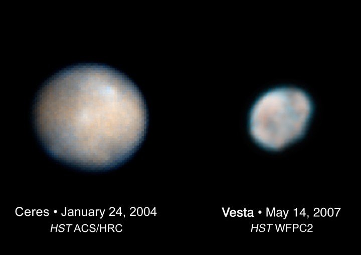Esta imagen borrosa de Ceres y Vesta [cortesía del Telescopio Espacial Hubble] se volverá mucho más nítida cuando Dawn llegue, en el año 2011.
